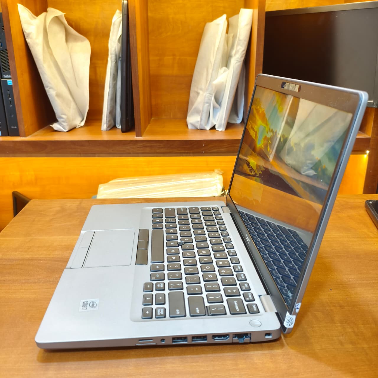 Dell Latitude 5480 रिफर्बिश्ड लॅपटॉप फोटो 5