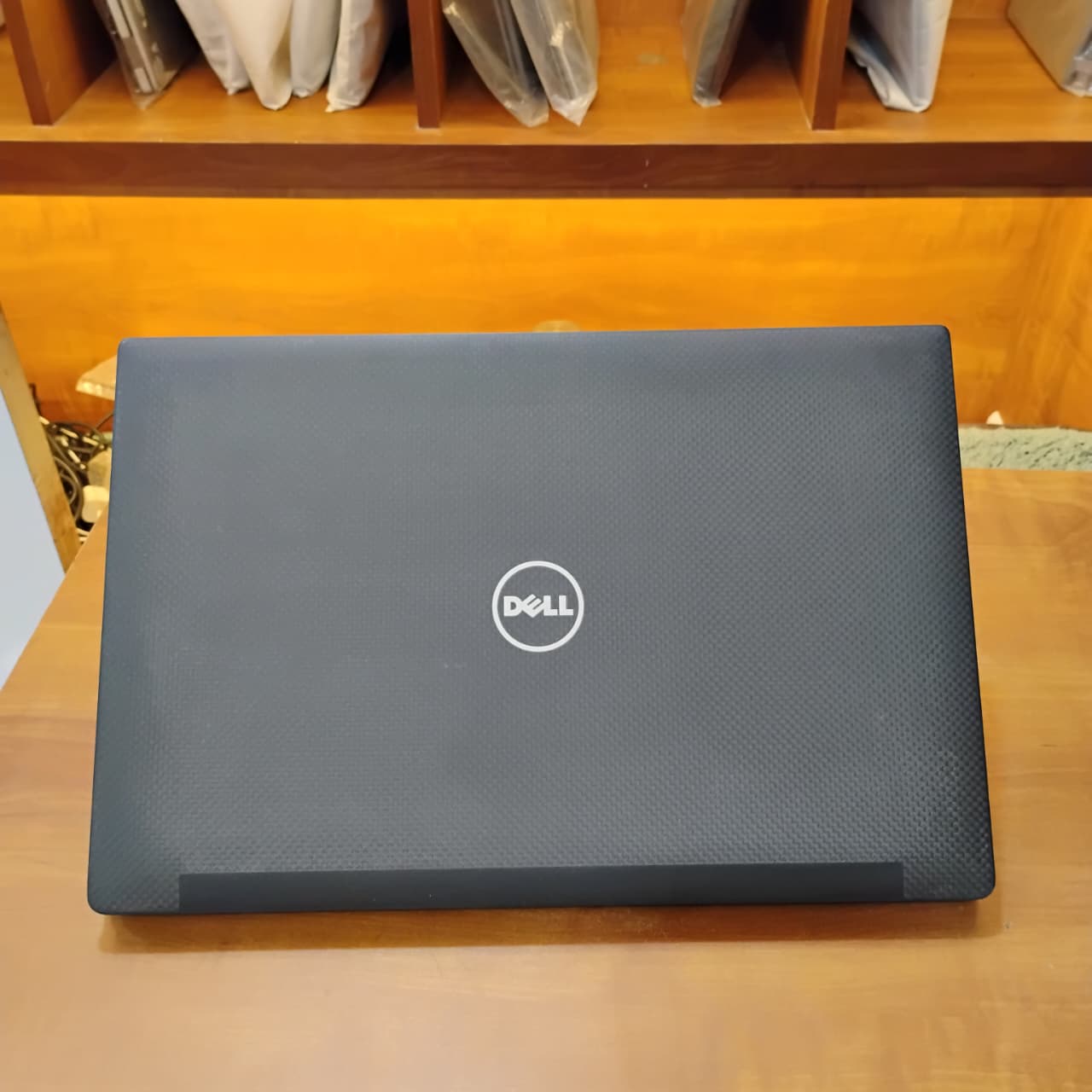 Dell Latitude 7400 रिफर्बिश्ड लॅपटॉप फोटो 6
