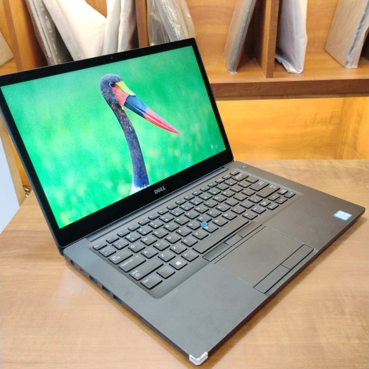 Dell Latitude 7400 रिफर्बिश्ड लॅपटॉप फोटो 4