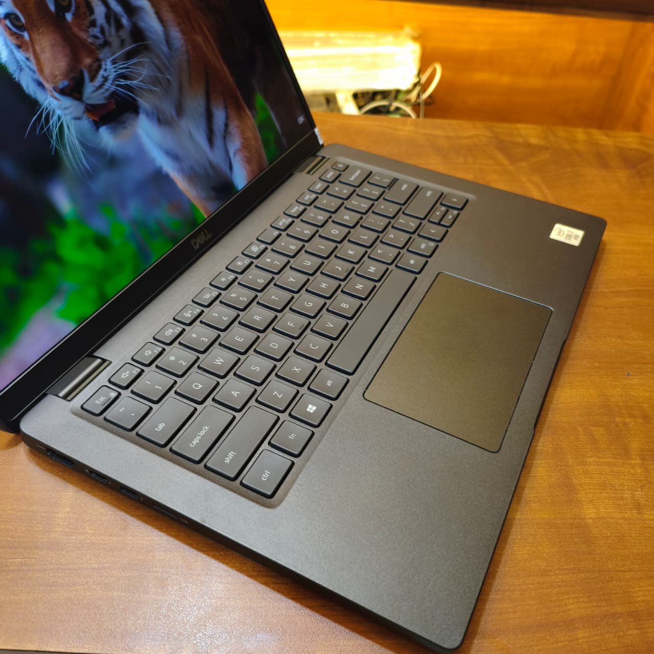 Dell Latitude 5410 रिफर्बिश्ड लॅपटॉप फोटो 5