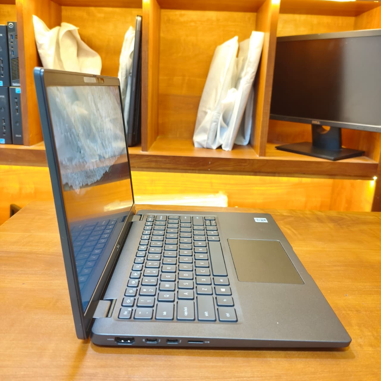 Dell Latitude 5410 रिफर्बिश्ड लॅपटॉप फोटो 7