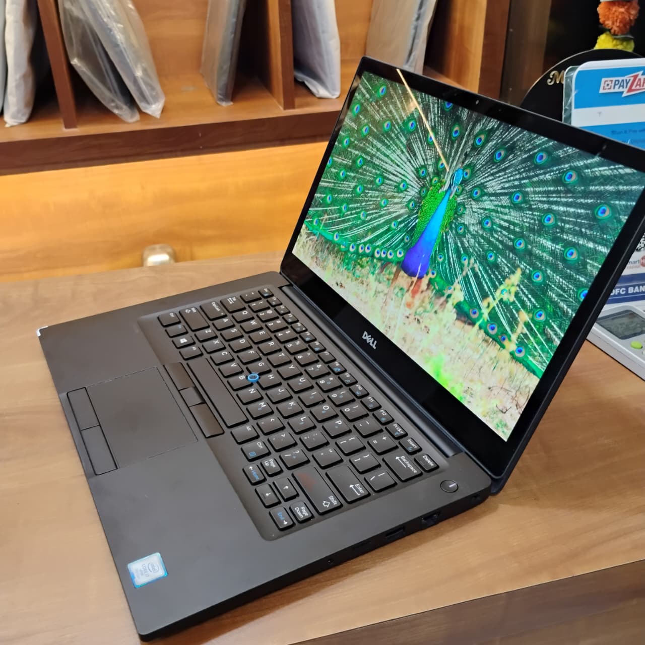 Dell Latitude 7400 रिफर्बिश्ड लॅपटॉप फोटो 5